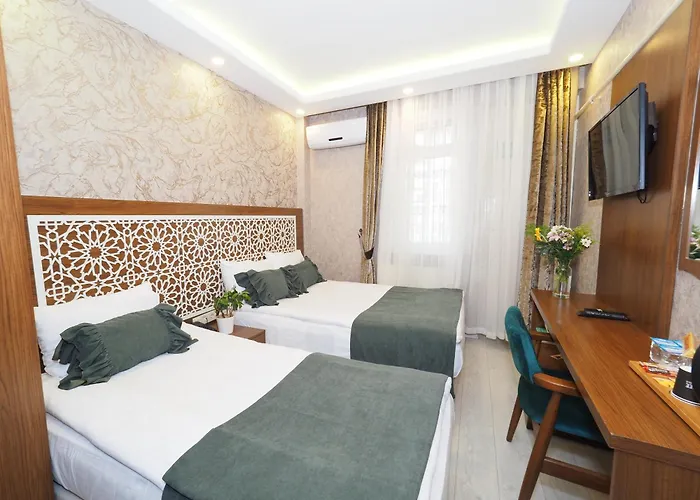 מלון Nobel Old Town - Special Category 3*